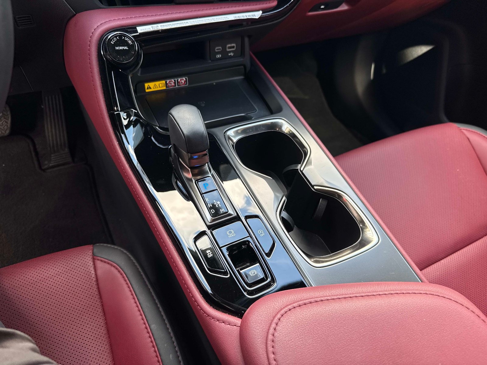 Certified 2025 Lexus NX 250 FWD w/ Accessory Package (Z1) image 27