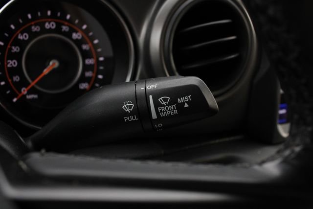 Used 2021 Jeep Gladiator Willys AWD/4WD image 12