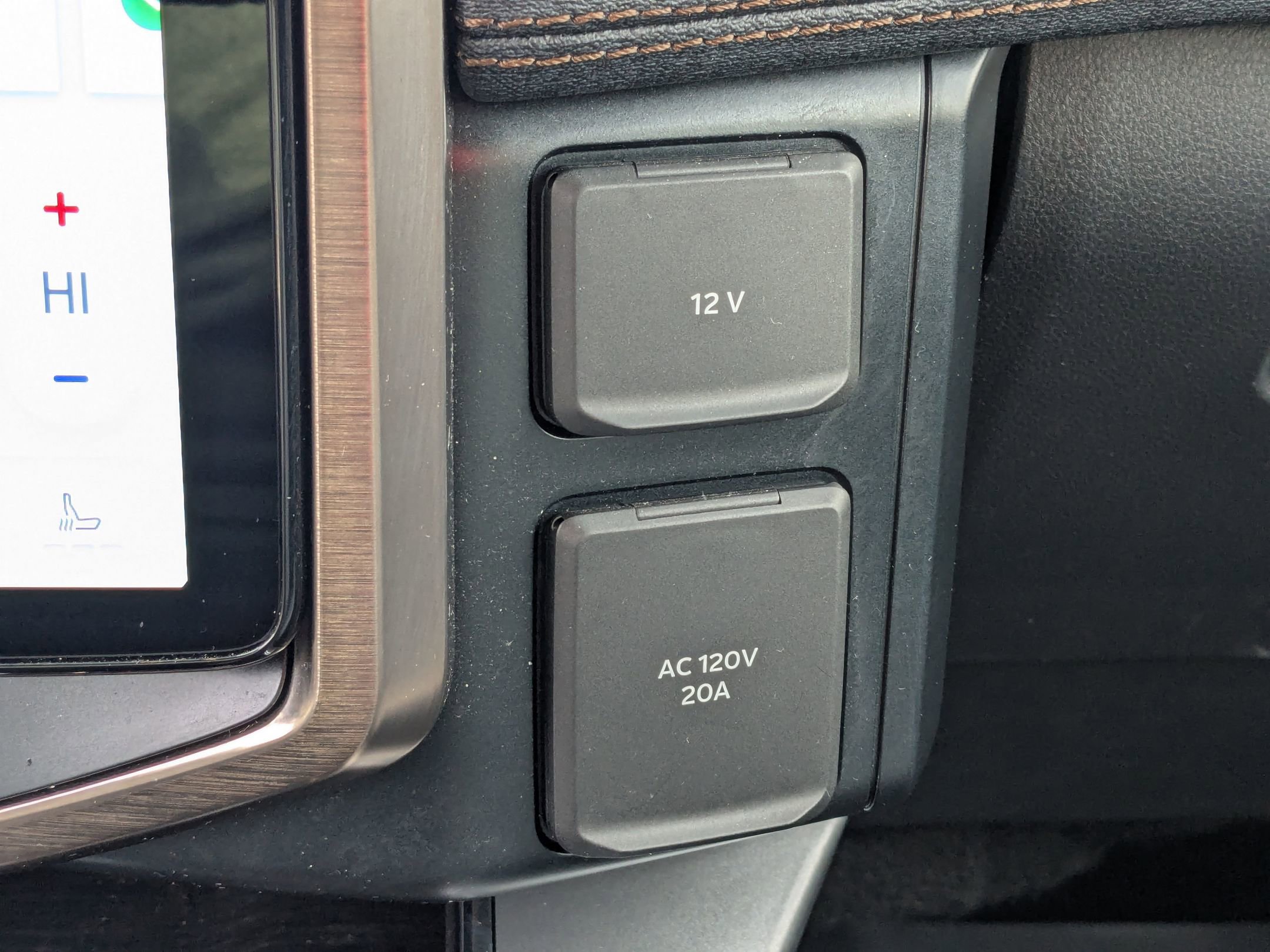 Certified 2025 Ford F150 Lightning Lariat w/ Max Trailer Tow Package image 32