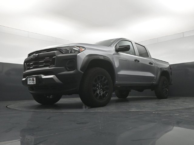 Used 2024 Chevrolet Colorado Trail Boss w/ Advanced Trailering Package AWD/4WD image 19