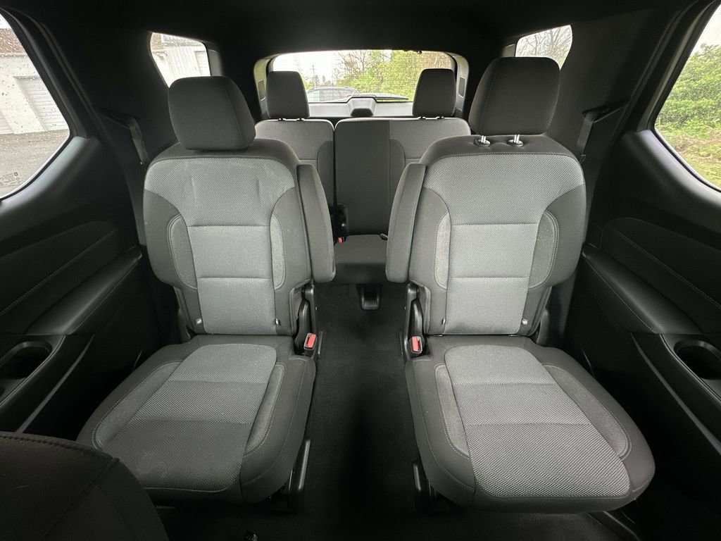 Used 2023 Chevrolet Traverse LT image 21