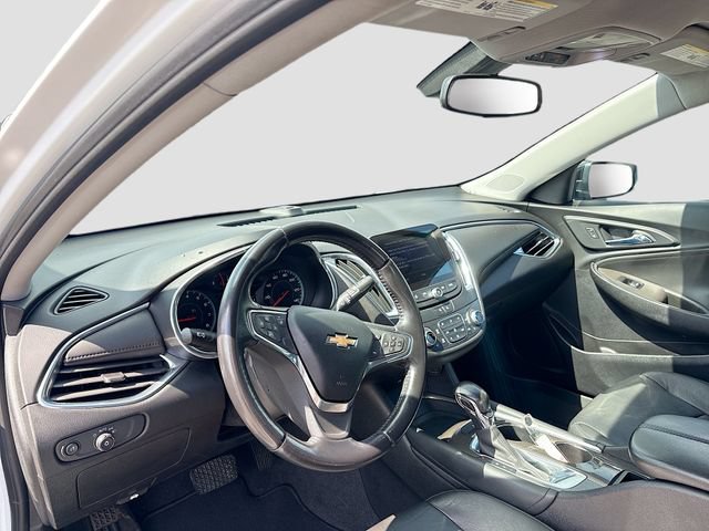 Used 2021 Chevrolet Malibu LT w/ Leather Package FWD image 10