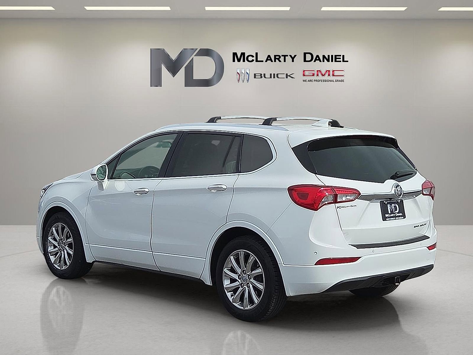 Certified 2020 Buick Envision Essence w/ LPO, Active Package image 4