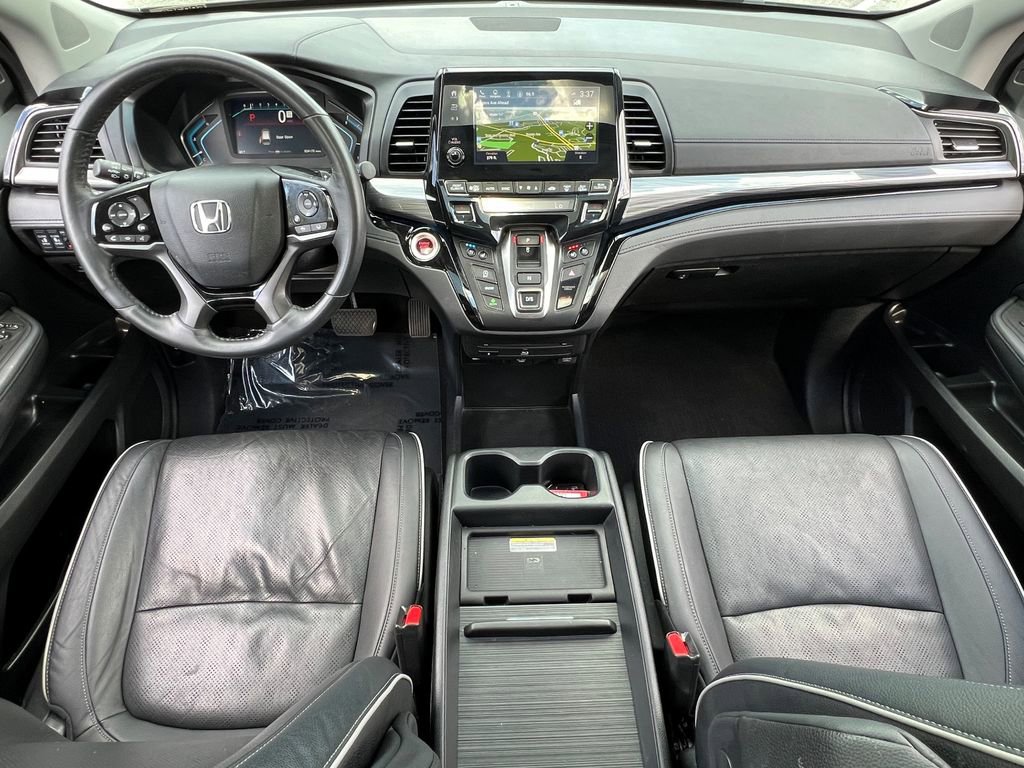 Used 2023 Honda Odyssey Elite image 17