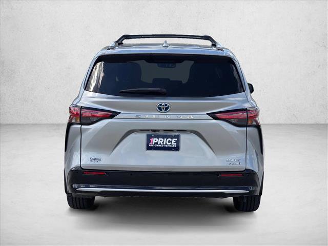 Used 2023 Toyota Sienna Limited FWD image 7