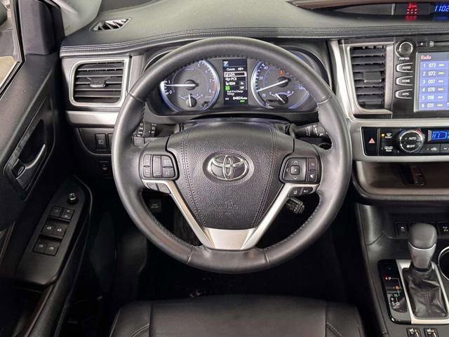 Used 2018 Toyota Highlander XLE image 20
