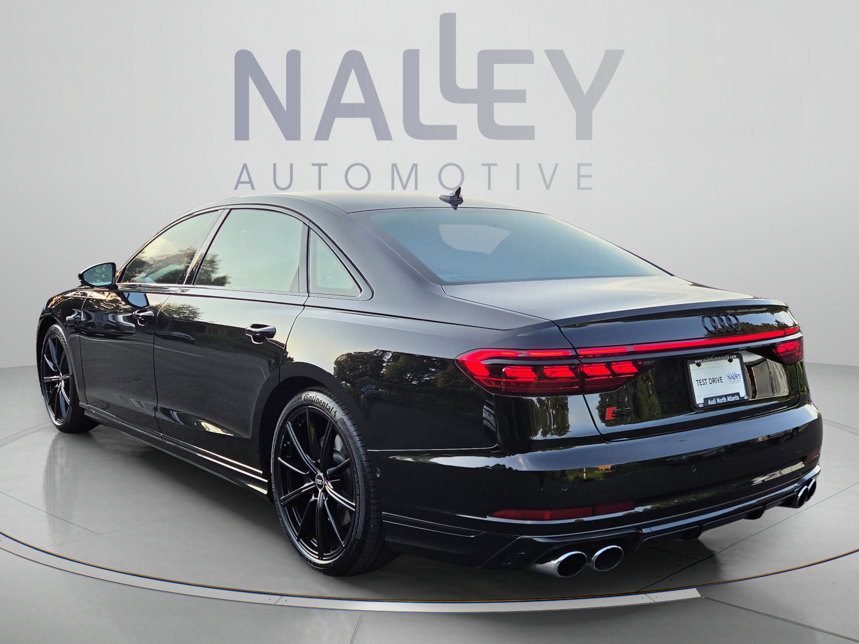Used 2024 Audi S8 AWD/4WD image 3
