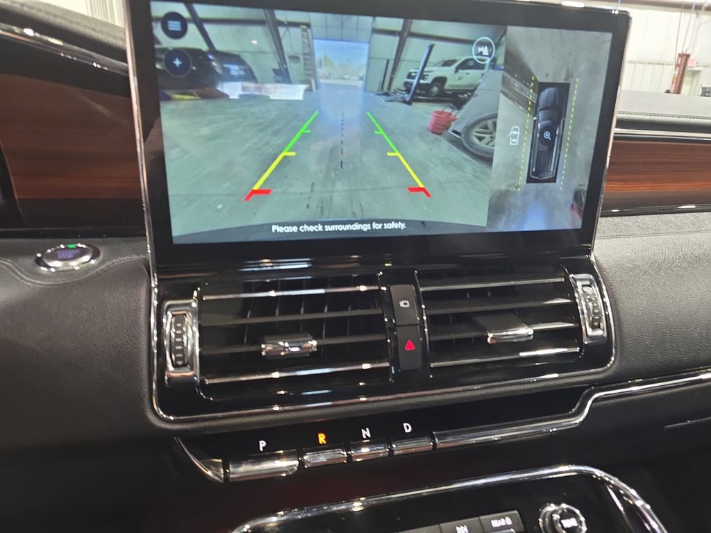 Used 2024 Lincoln Navigator Premiere image 24