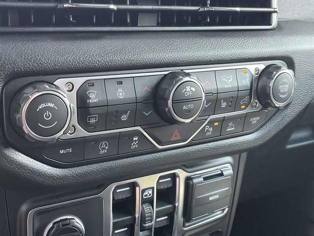 New 2026 Jeep Gladiator Sport AWD/4WD image 22