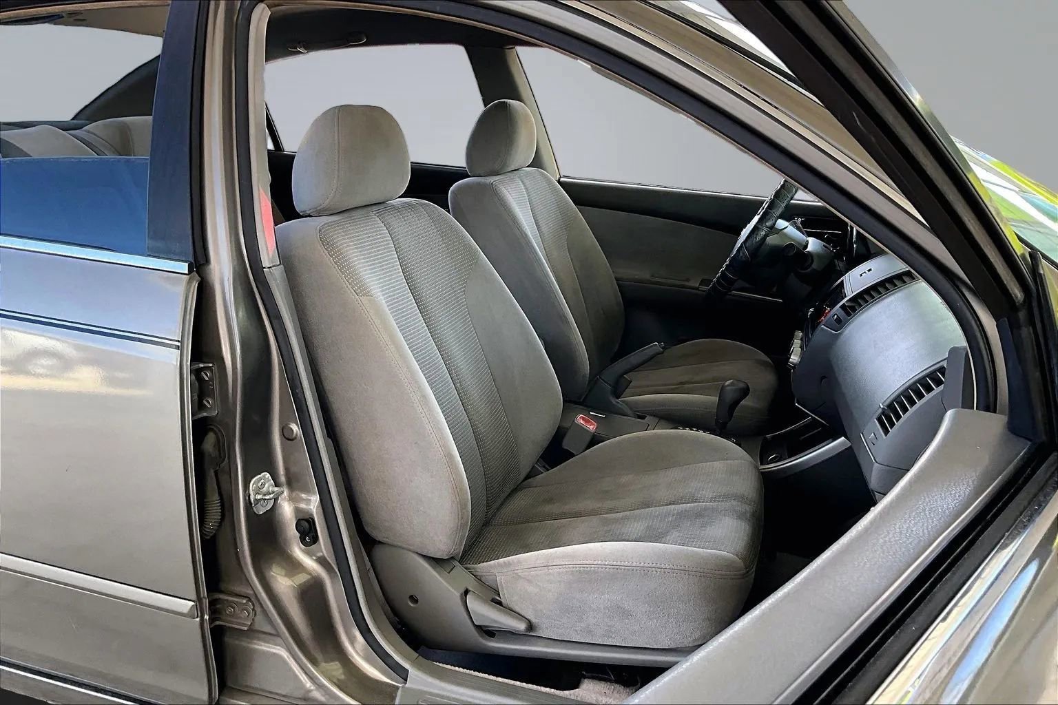 Used 2005 Nissan Altima 2.5 S w/ (F01) Convenience Pkg FWD image 25
