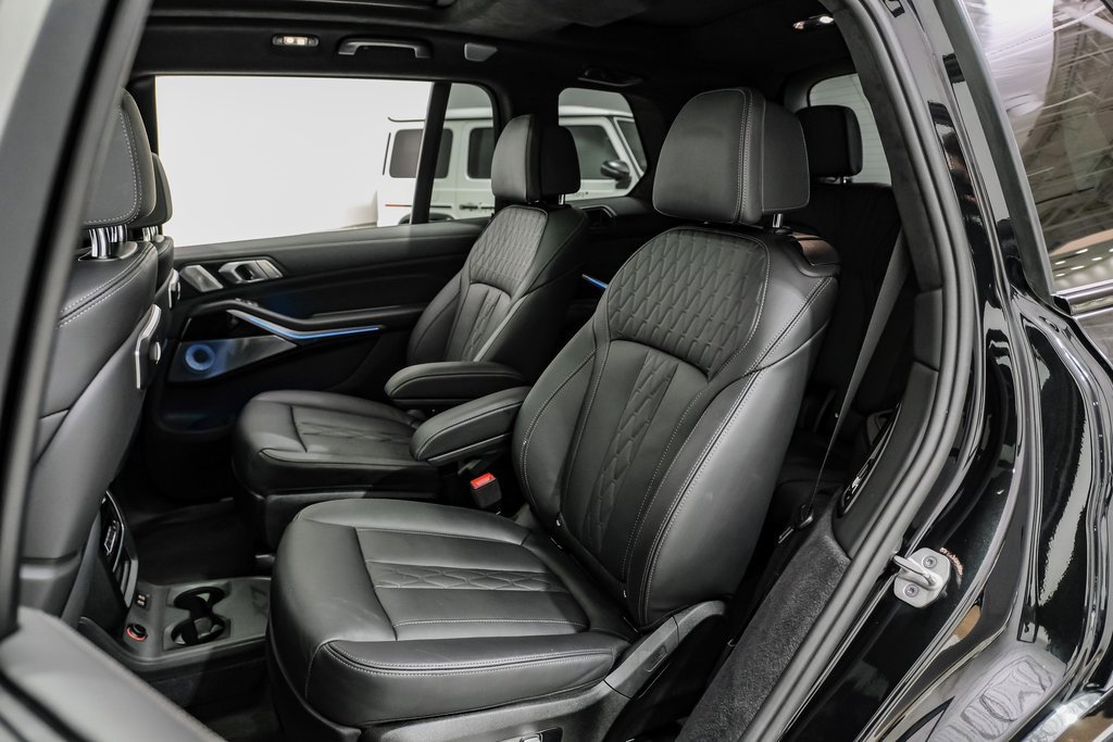 Used 2024 BMW ALPINA XB7 image 46