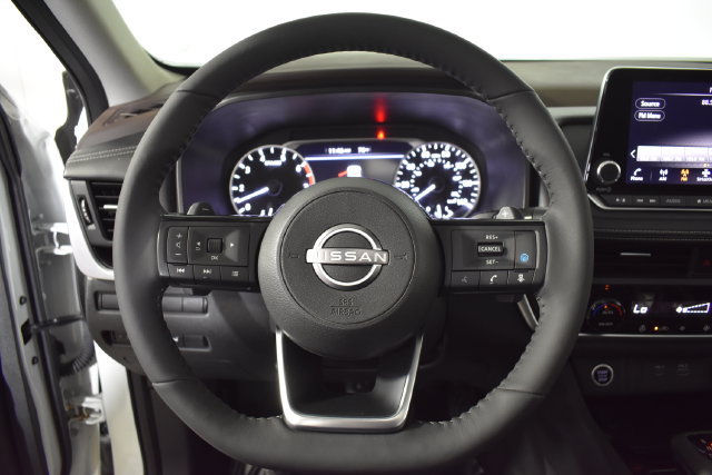 Certified 2023 Nissan Rogue SV w/ SV Premium B Package AWD/4WD image 15