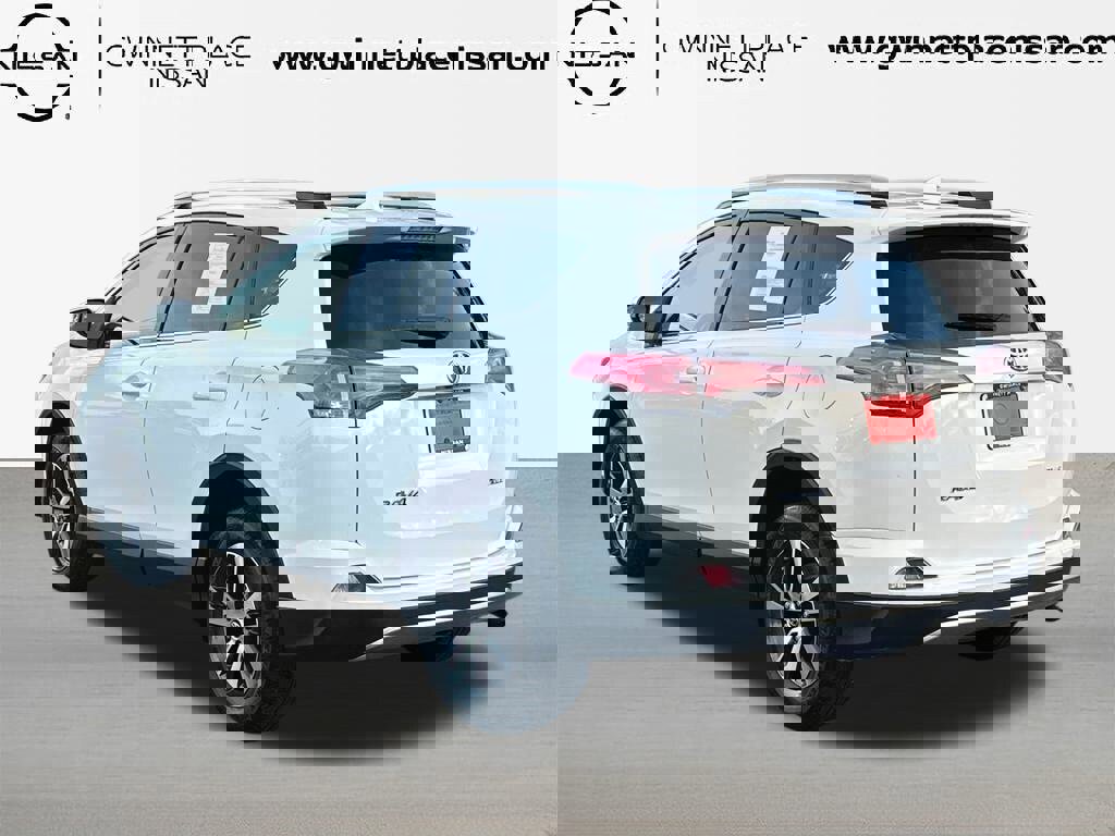 Used 2018 Toyota RAV4 XLE image 7