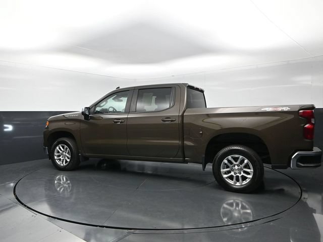 Used 2023 Chevrolet Silverado 1500 LT AWD/4WD image 2