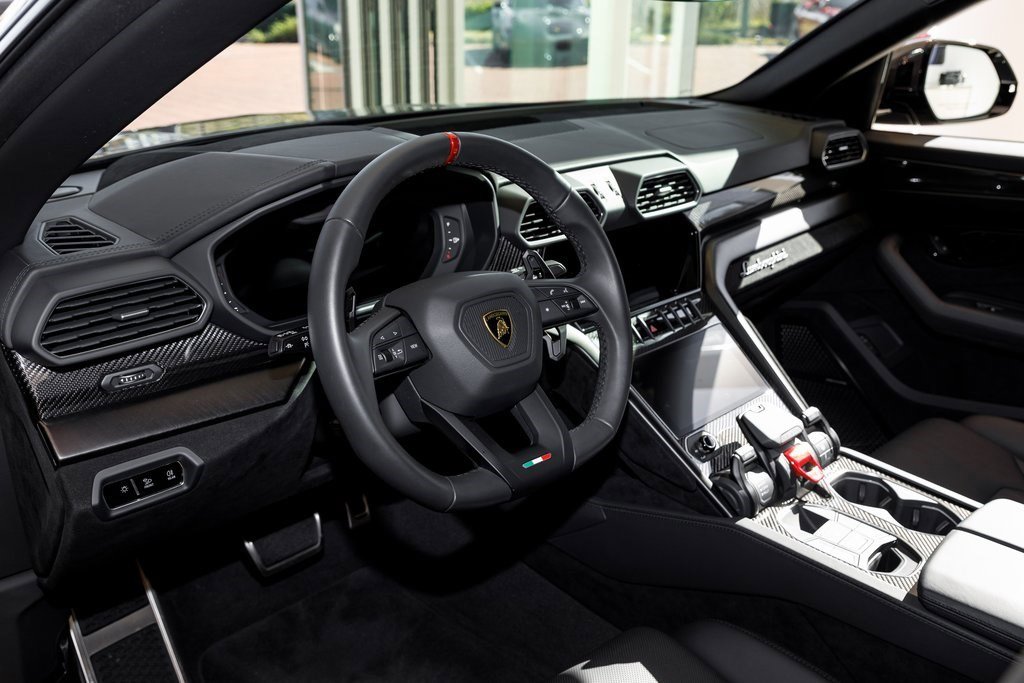 Used 2024 Lamborghini Urus Performante image 21