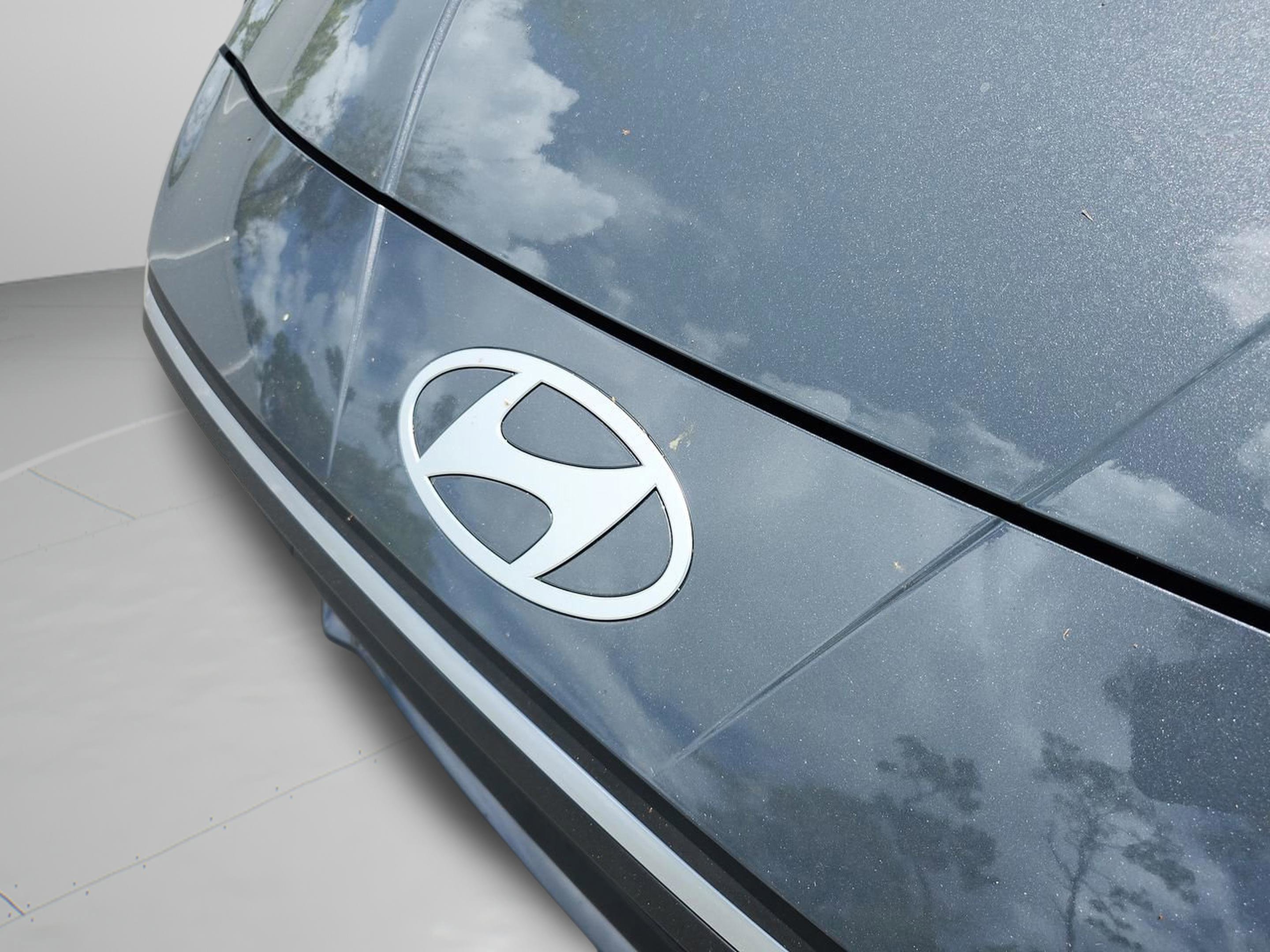 New 2026 Hyundai Elantra Sport image 22