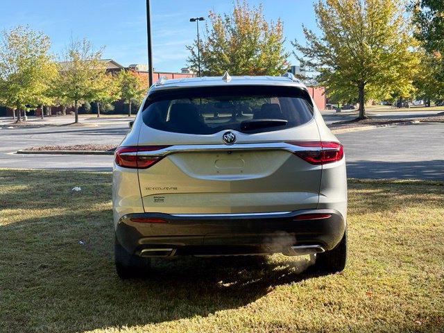Used 2020 Buick Enclave Premium w/ Sun and Sites Package FWD image 5