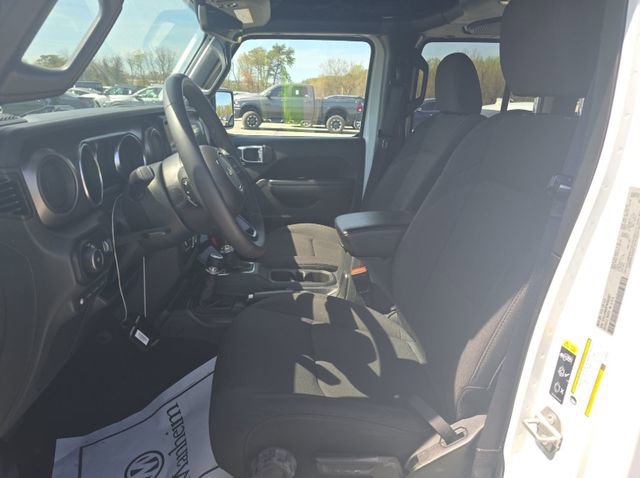 Used 2023 Jeep Wrangler Unlimited w/ Cold Weather Group image 3