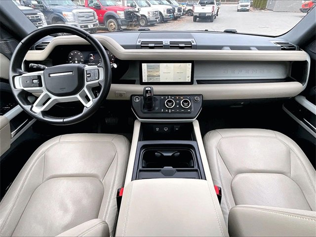 Used 2024 Land Rover Defender 110 S image 11