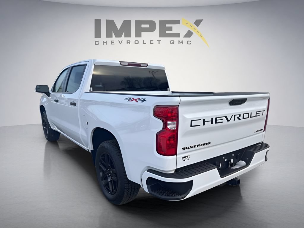 Used 2025 Chevrolet Silverado 1500 Custom w/ Turbomax Blackout Package AWD/4WD image 3
