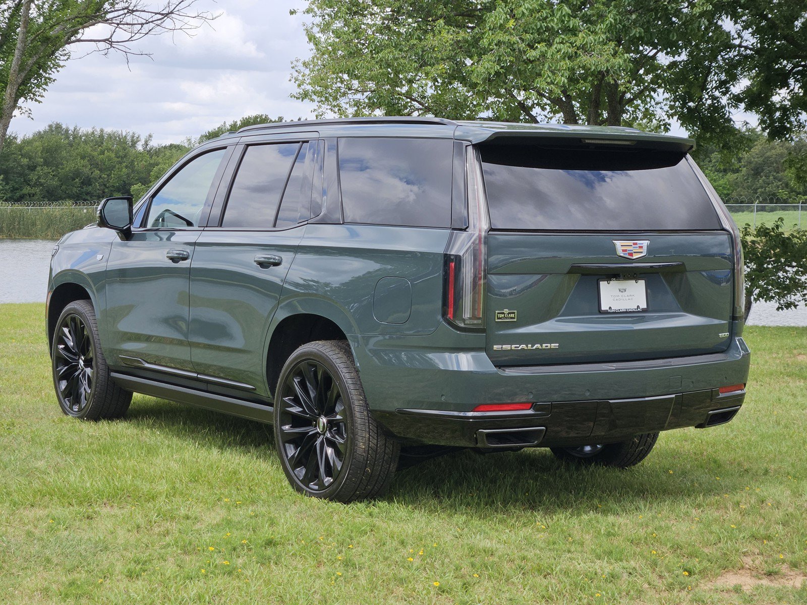 New 2026 Cadillac Escalade Sport w/ Touring Package AWD/4WD image 4