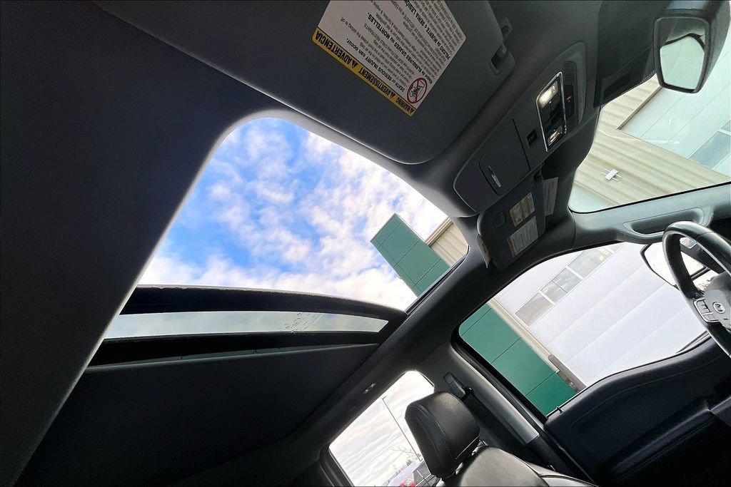 Used 2024 Ford F350 Lariat image 23