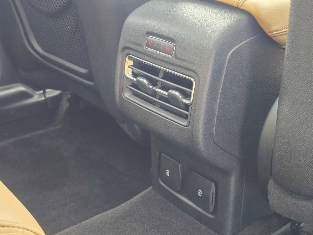 Used 2022 Lincoln Corsair Reserve w/ Equipment Group 201A image 33