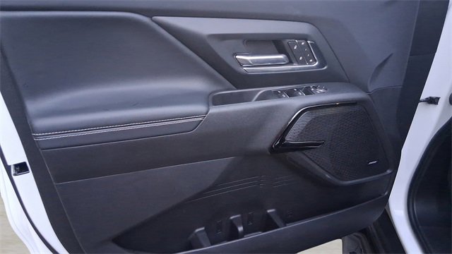 Used 2025 Chevrolet Silverado EV LT image 26