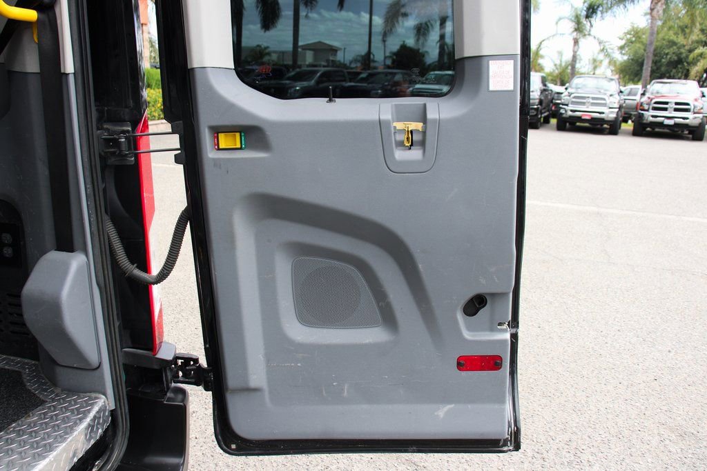 Used 2019 Ford Transit 350 XLT image 9