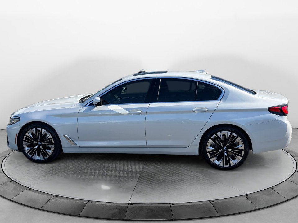 Used 2022 BMW 540i w/ Premium Package RWD image 4