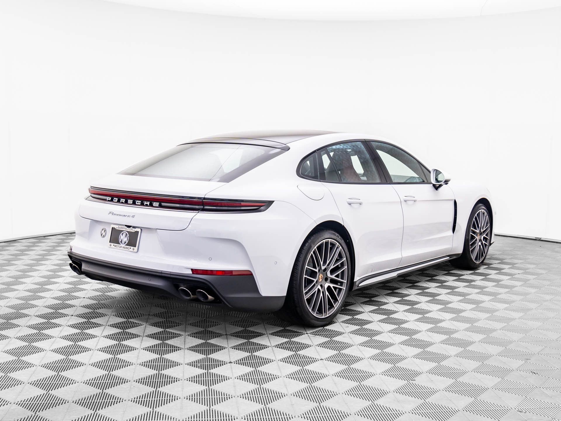 New 2025 Porsche Panamera 4 image 7