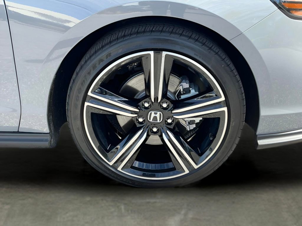 Certified 2025 Honda Accord Sport image 33
