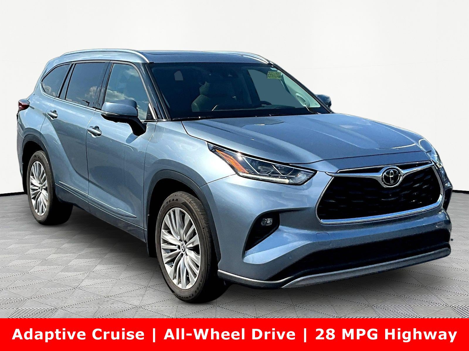 Used 2023 Toyota Highlander Platinum AWD/4WD image 3