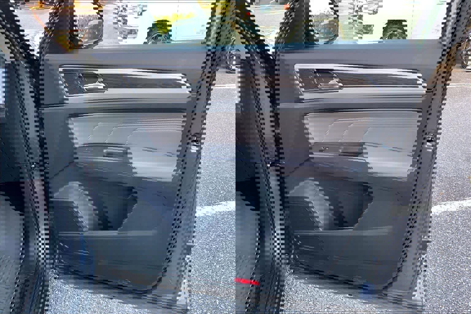 Used 2023 Volkswagen Atlas SE image 22