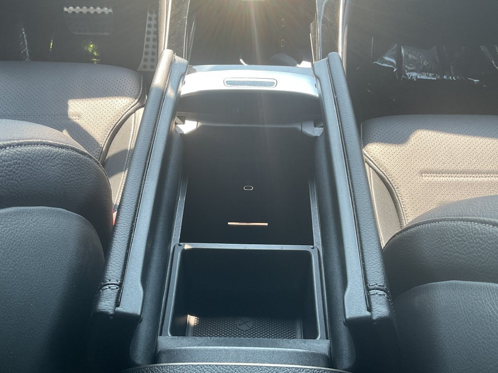 Used 2025 Mercedes-Benz GLC 300 image 29