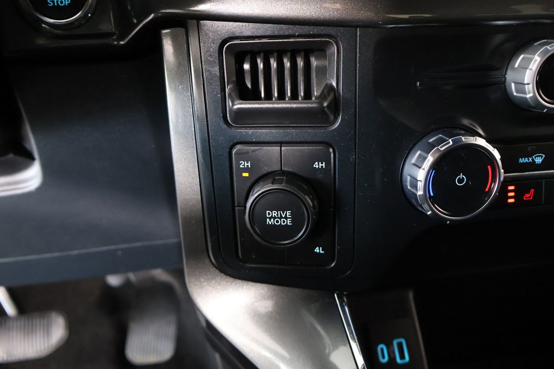 Used 2023 Ford F150 XLT w/ Equipment Group 302A High AWD/4WD image 9