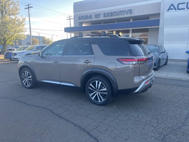 Used 2023 Nissan Pathfinder Platinum AWD/4WD image 7