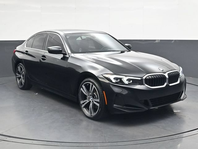 Used 2024 BMW 330i Sedan w/ Convenience Package RWD image 2