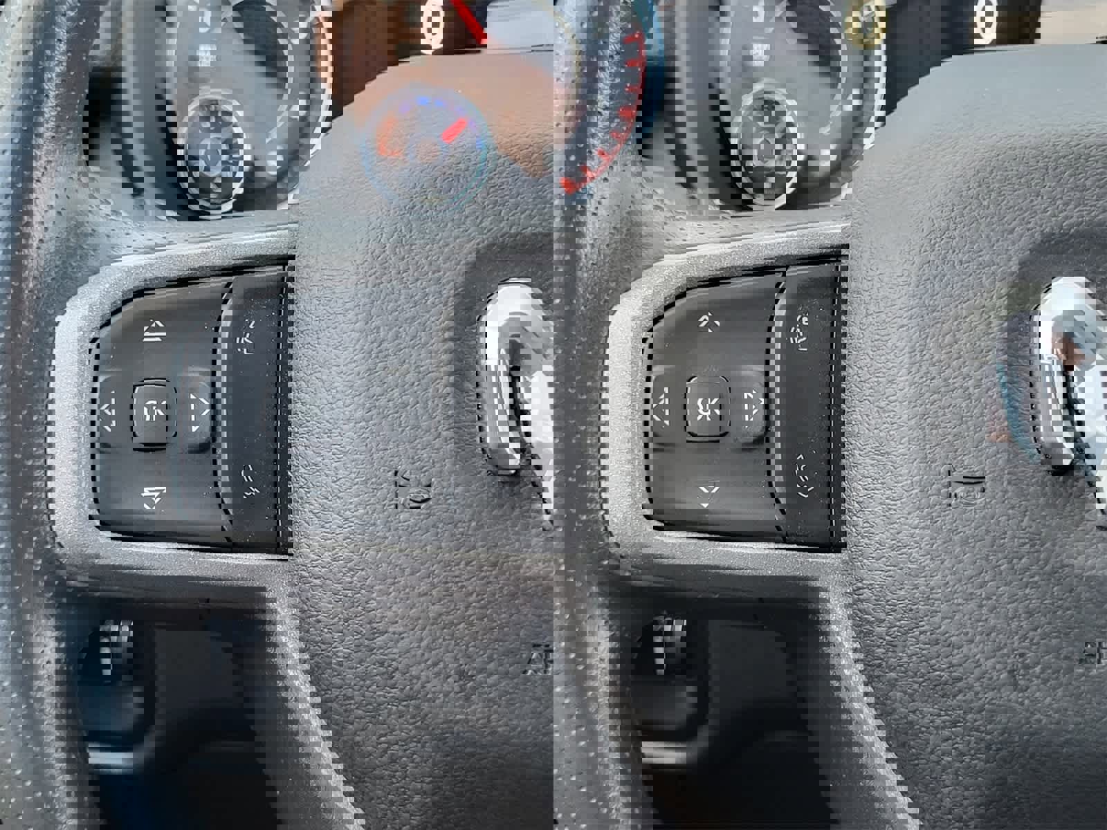 Used 2024 RAM 2500 Tradesman w/ Chrome Appearance Group image 26