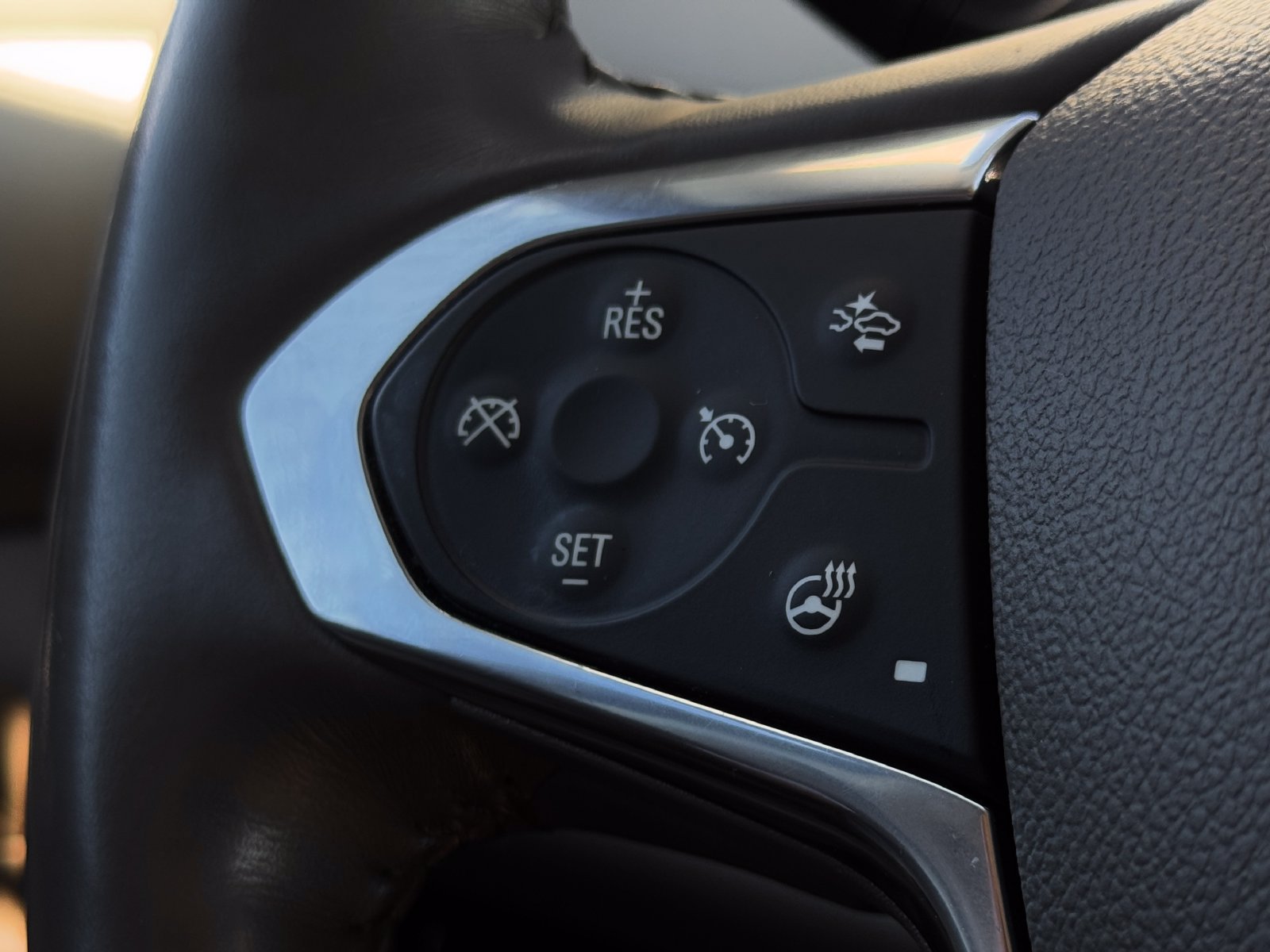 Used 2020 Chevrolet Traverse LT w/ LT Premium Package AWD/4WD image 29