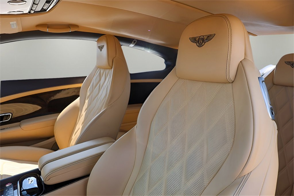 Used 2015 Bentley Continental GT image 9