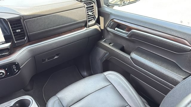 Used 2024 GMC Sierra 1500 SLT AWD/4WD image 27