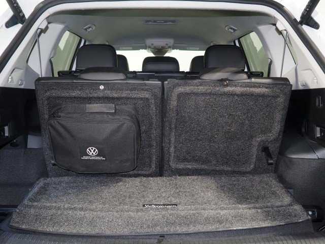 Used 2022 Volkswagen Tiguan SE FWD image 37