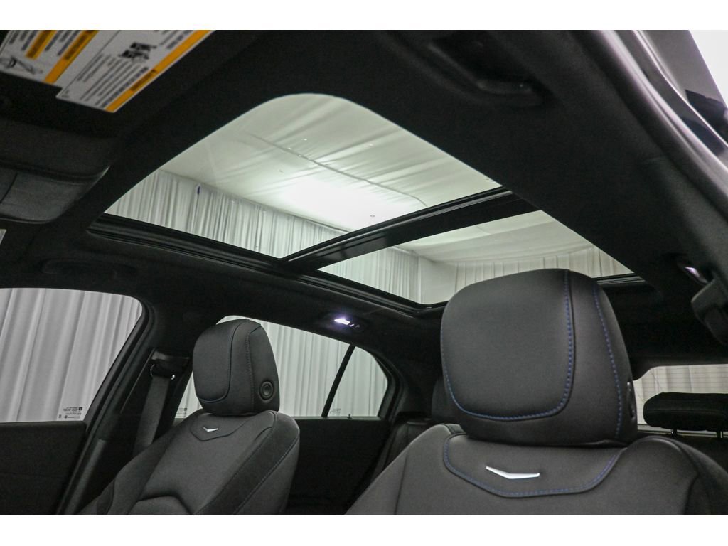 Used 2024 Cadillac XT4 Sport image 11