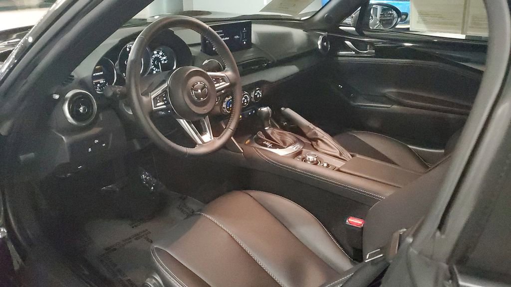Used 2026 MAZDA MX-5 Miata Grand Touring w/ Weather Package RWD image 18