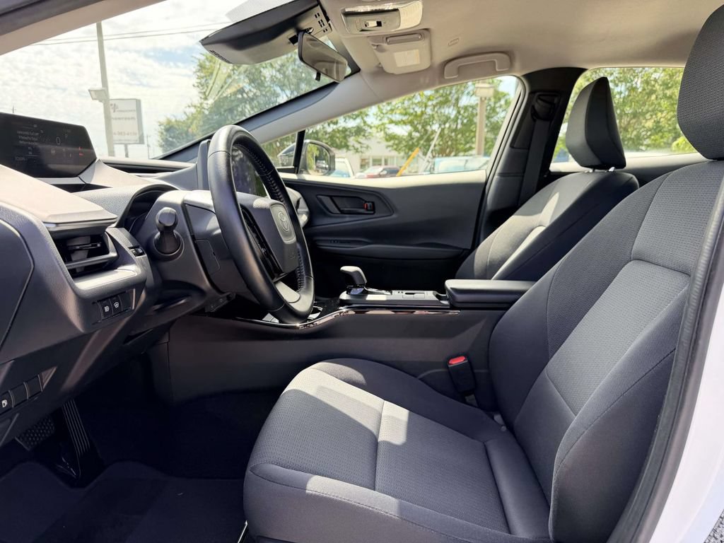 Certified 2024 Toyota Prius LE FWD image 19