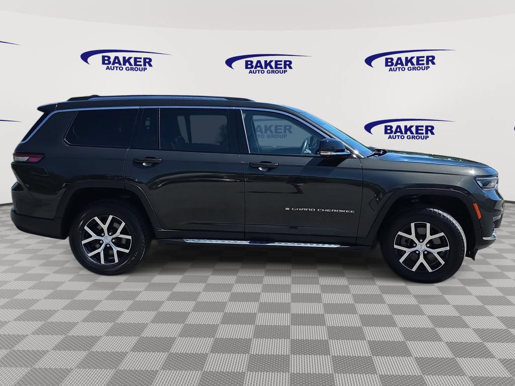 Used 2023 Jeep Grand Cherokee L Limited w/ Luxury Tech Group II AWD/4WD image 2