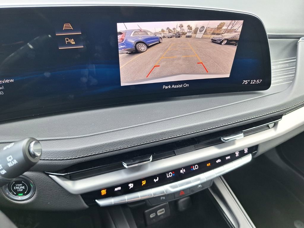 Used 2024 Cadillac XT4 Premium Luxury image 15