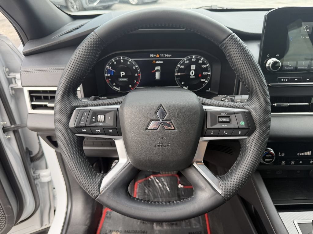 Used 2023 Mitsubishi Outlander SE AWD/4WD image 36