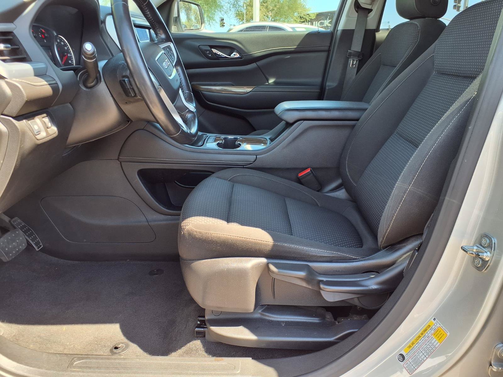 Used 2020 GMC Acadia SLE FWD image 21